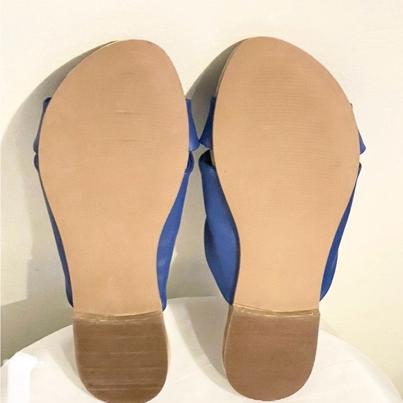 Dot Sz 7 Synthetic royal blue knot strap women slip on slippers NW - Picture 2 of 3